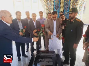 غبارروبی مزار شهدا گمنام بمناسبت دهه مبارک فجر توسط سازمان بسیج کارگران و کارخانجات سپاه سلمان استان سیستان و بلوچستان&nbsp;