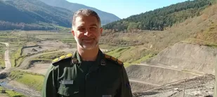 وحدت مردم در کنار یکدیگر با نخ تسبیح ولایت عامل عزت مسلمین است/ نیروهای مسلح قدردان خانواده وفادار و آنان نیز مفتخر به همسر مجاهد هستند