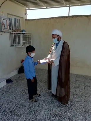 اهدای تبلت به دانش آموزان مناطق محروم شهرستان بستک