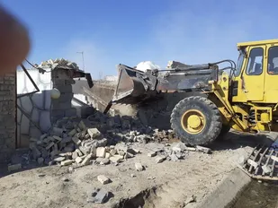 تخریب تعدادی از ساخت&zwnj;وسازهای غیرمجاز روستای یوسف&zwnj;رضا /آزادسازی ٢٧۰۰ مترمربع از اراضی کشاورزی