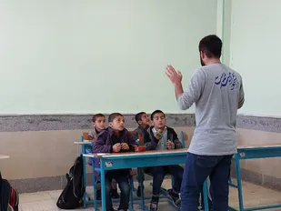 خدمت رسانی گروه های جهادی بسیج دانشجویی دانشگاه آزاد یاسوج به مناطق کمتر برخوردار دیشموک +( تصاویر)