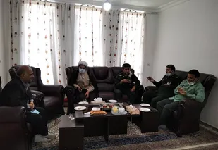 دیدار و تجلیل مسئول دفتر نمایندگی ولی فقیه در سپاه فتح از خانواده پاسداران متوفی