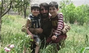 پیکر پسرم هنوز برنگشته اما نگران نیستم / آرزوی محمد برای دیدن حاج قاسم