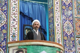 امام جمعه ایلام: نگذاریم دشمن با تفرقه، مسیر پیشرفت کشور را مختل کند