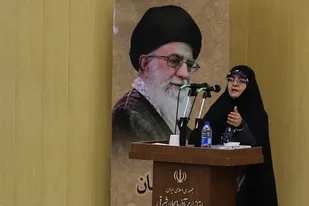 شهیدان رجایی و باهنر الگوی خدمت و ساده زیستی هستند