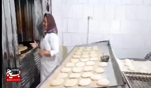 زهرا نیکدل، بانویی که چراغ نانوایی را در دل روستا روشن نگه داشت