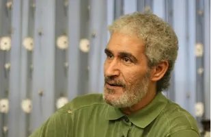 رفتن "حاج قاسم" جامعه ما را آتش زد/صدای "آهنگران" در جبهه برایم تسکین بود