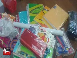اهدای ۳۰۰ بسته نوشت افزار میان دانش آموزان مددجو شوشتر