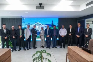 چرخش مدیریتی مرسوم در شهرداری شیراز موجب تحول ساختاری می&zwnj;شود/ شهرداری شیراز در ریل سازندگی و پیشرفت قرار دارد