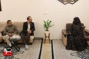 دیدار مدیرکل کتابخانه&zwnj;های عمومی استان سمنان با خانواده سردار شهید حسین غنیمت پور