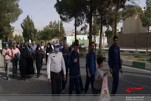 پیاده روی کارکنان دستگاه های اجرایی در سرخه برگزار شد