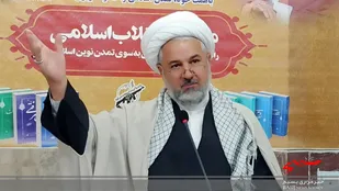همه باید برای تحقق اهداف امام تلاش کنیم