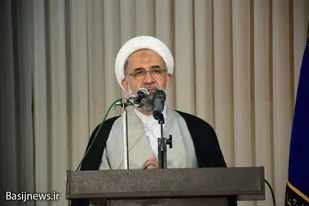 امروز با تهاجم اجتماعی دشمن روبرو هستیم