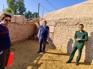 ویزیت رایگان و واکسیناسیون طیور روستای فروان از توابع آرادان انجام شد