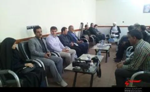 جمعی از مسئولین ادارات شهرستان صحنه با امام جمعه دیدار کردند