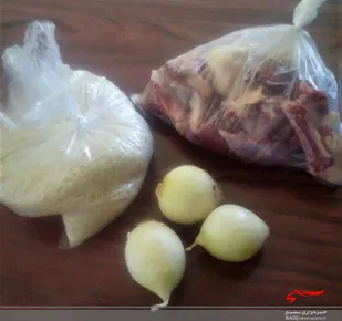 توزیع 1100 بسته گوشت گرم بین نیازمندان ارکان