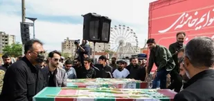 تشییع و خاکسپاری ۱۱ شهید در ۹ نقطه خوزستان