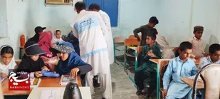 اهدای لوازم&zwnj;التحریر توسط پایگاه بسیج اداره دامپزشکی چابهار