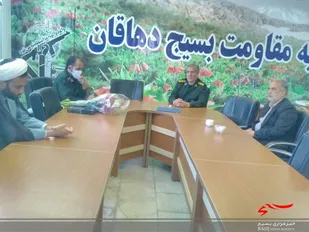 دیدار فرمانده و اعضای شورای حوزه بسیج دانش آموزی با فرمانده ناحیه مقاومت بسیج  دهاقان