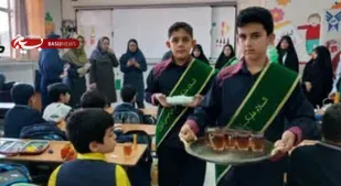 دانش آموزان، خادم چایخانه رضوی می شوند