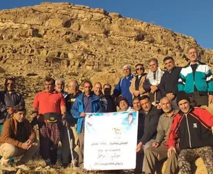 صعود وابستگان سپاه به قله شهرو در شهرستان گچساران +(تصاویر)