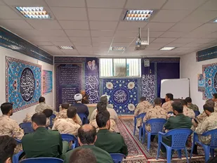 نشست بصیرتی جهاد تبیین در ناحیه مقاومت بسیج رازوجرگلان برگزار شد.