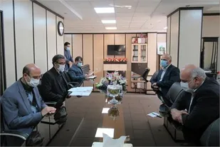 کمک بلاعوض مشکل فقر را حل نمی کند