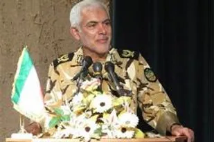 قلم خبرنگاران در دوران دفاع مقدس همانند تفنگ اثرگذار بود