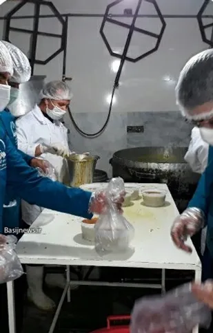 توزیع 500پرس غذای نذری بین محرومان شیروان