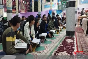 برپایی محافل انس با قرآن درمتن جامعه و از دستاوردهای انقلاب است