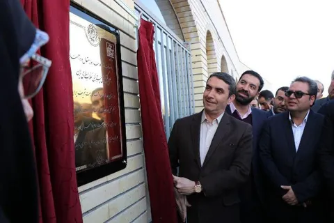 افتتاح بازارچه دائمی صنایع دستی فراهان در دهه فجر