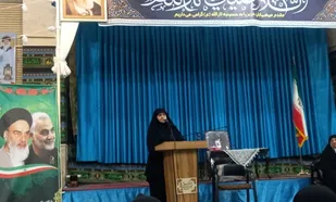 همایش فاتحان مهر و ایثار در خوسف با روایت خواهر شهیدان بهادربیگی