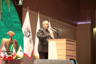 بهره جشنواره&zwnj;هایی نظیر جشنواره تئاتر مقاومت، به کل جامعه انسانیت می&zwnj;رسد