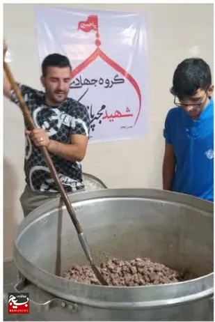 توزیع    3000 پرس غذا    بین اهالی شهر انقلاب   پاکدشت
