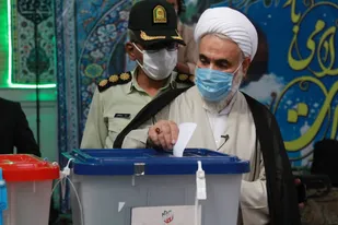 امام جمعه قزوین رأی خود را به صندوق انداخت
