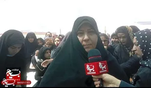 موکب داری خواهران بسیجی در همایش پیاده روی اربعین