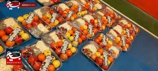 ۴۰۰ بسته یلدایی به خانواده های کم برخوردار اهدا شد