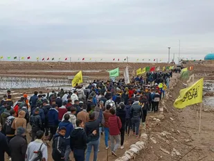 بازدید دانش&zwnj;آموزان خرمدره ای از مناطق عملیاتی جنوب کشور