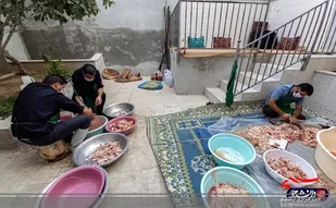 وقتی عشق به امام حسین (ع) خانه را آشپزخانه می کند