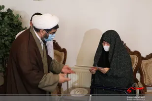 دیدار جمعی از مسئولین سپاه زنجان با خانواده شهدای روحانی