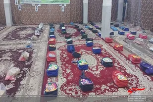 توزیع 100 بسته لوازم التحریر بین دانش آموزان کم برخوردار در راستای رزمایش فاطمی ۲ در زاهدان