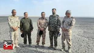 بازدید استاندار خراسان جنوبی به همراه سردار مهدوی و رزمندگان قرارگاه عملیاتی شهید ناصری از کویر جنوب استان