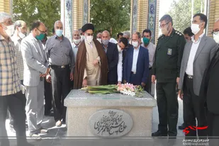 تجدید میثاق مسئولان اسدآباد با شهدا به مناسبت گرامیداشت عملیات مرصاد