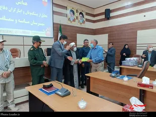 مراسم تجلیل از پیشکسوتان دفاع مقدس در شهرستان مانه و سملقان برگزار شد