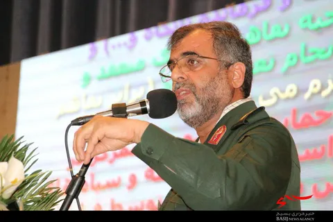 مسجد محوری یکی از شاخصه های مهم جامعه اسلامی/مساجد مهمترین محور مقابله گری با هجمه های دشمنان نظام هستند