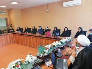 نشست علمی فرهنگی هفته عفاف و حجاب در زنجان برگزار شد