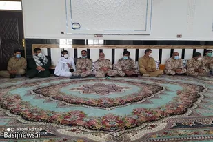 دلجویی فرمانده قرارگاه عملیاتی شهید معمار از خانواده مرحوم بسیجی ملک محمد اسماعیل زهی
