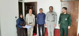 تجلیل از خانواده شهید غلامی در شاهرود+ عکس