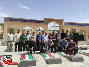 آیین غبارروبی و گلباران مزار مطهر شهدا