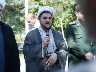 تجلی وفاداری در کمال&zwnj;شهر؛ برگزاری آیین غبارروبی و گلباران مزار شهدای دفاع مقدس در پارک آزادگان